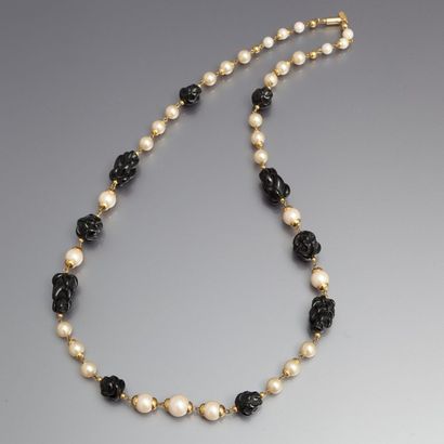 Orena Paris - (années 1970)
Collier sautoir...