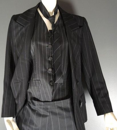 Yves SAINT LAURENT Rive Gauche
Ensemble pour...