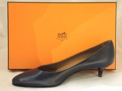 HERMÈS - Paris
Paire d'escarpins en cuir...