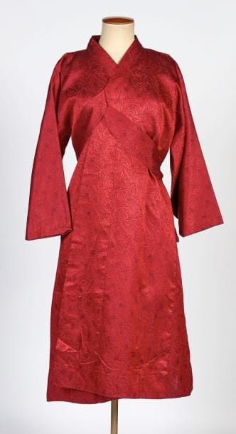 ANONYME
MANTEAU d'inspiration kimono en soie...
