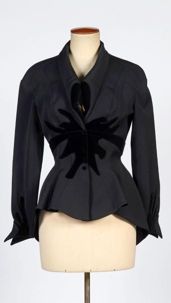 Thierry MUGLER circa 1990
VESTE en laine...