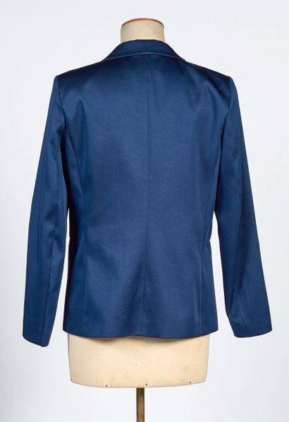 SANDRO
VESTE d'inspiration smoking en polyester...
