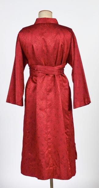 ANONYME
MANTEAU d'inspiration kimono en soie...