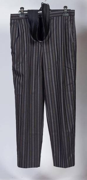 PIERRE MANTEAU VINTAGE
SMOKING pour homme...
