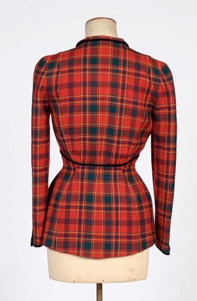 THIERRY MUGLER circa 1990/1995
VESTE en lainage...