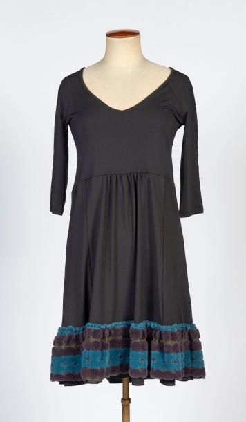MYRINE
DEUX ROBES : la première en cupro...