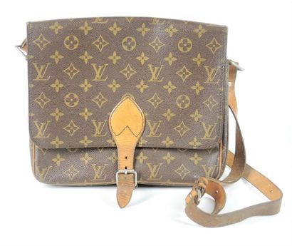 LOUIS VUITTON vintage circa 1980
BESACE en...