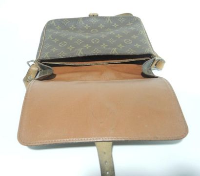 LOUIS VUITTON vintage circa 1980
BESACE en...