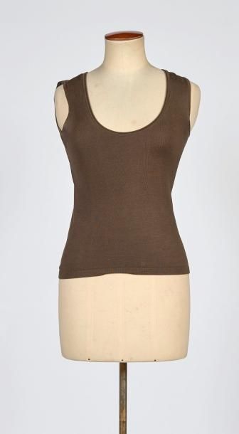 FERAUD, TERRE MER
ROBE en laine et soie écrue...
