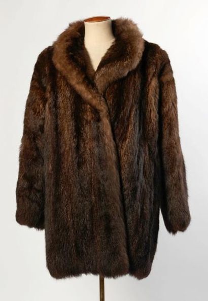 Yves SAINT LAURENT fourrures
MANTEAU en opossum...