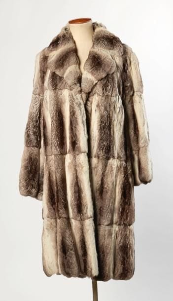 FOURRURE DU NORD LUXE PARIS
MANTEAU en chinchilla...