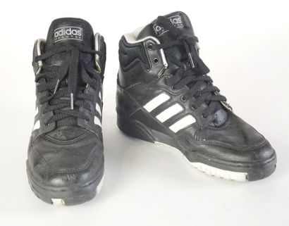 ADIDAS
DEUX PAIRES DE SNEAKERS montantes...