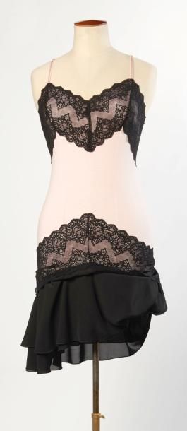 BCBG MAX AZRIA, ANONYME, LM LULU, ANONYME
JUPE...