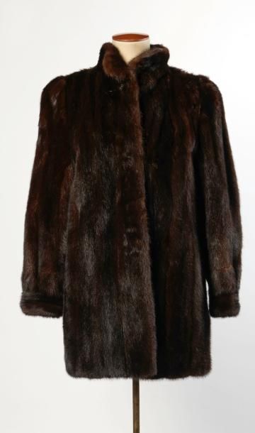 BRUNO GAINVILLE Vintage
VESTE en vison naturel...