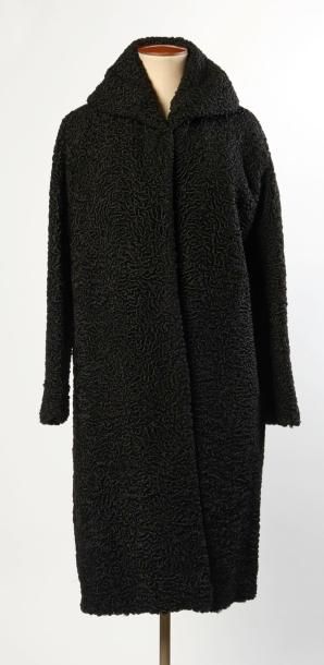 REVILLON
MANTEAU 7/8 en astrakan noir, bas...