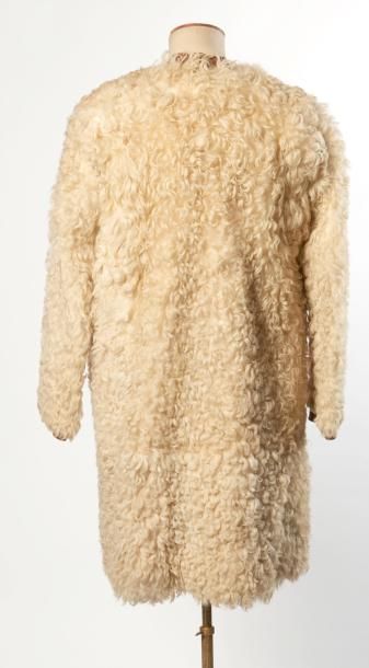 ANONYME Vintage 
MANTEAU 7/8 en agneau lainé...