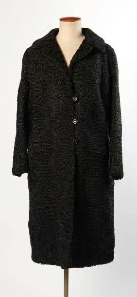 ANONYME Vintage 
MANTEAU en breitschwanz...