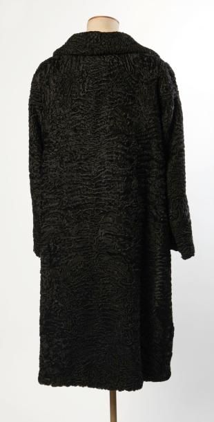 ANONYME Vintage 
MANTEAU en breitschwanz...