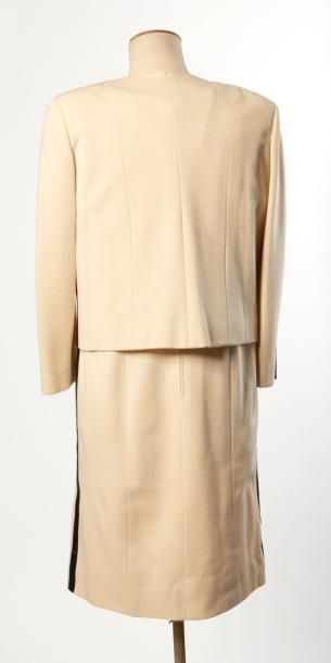 CHANEL BOUTIQUE Vintage
ENSEMBLE en lainage...