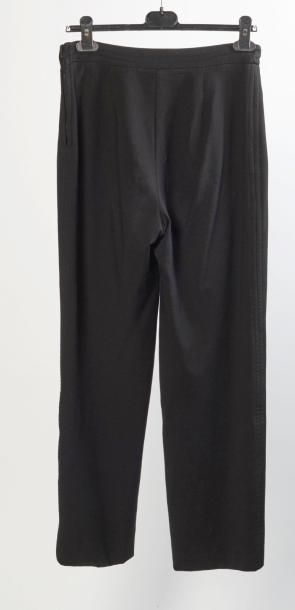 CHANEL
PANTALON d'inspiration jogging en...