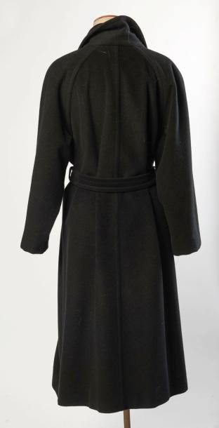 GUY LAROCHE (manque griffe) Vintage
MANTEAU...