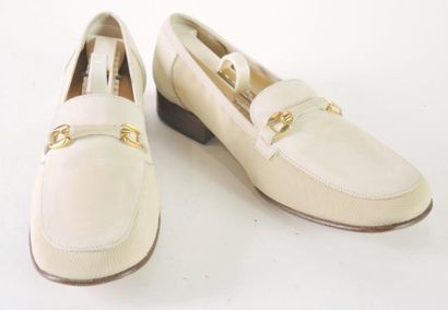 CHARLES JOURDAN, MANFIELD, MEPHISTO
PAIRE...