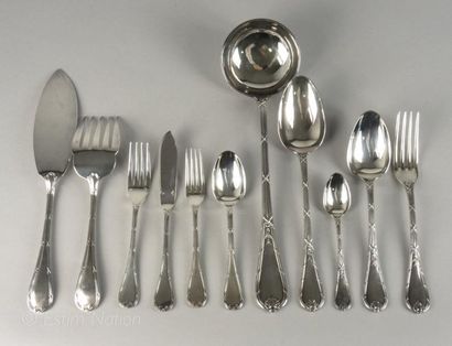 CHRISTOFLE
Ménagère en métal argenté à décor...