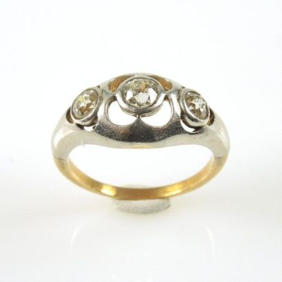 BAGUE OR ET DIAMANTS VERS 1900
Bague bandeau...