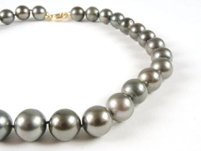 COLLIER PERLES TAHITI
Collier composé de...