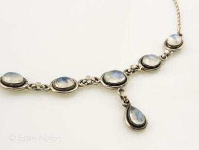 COLLIER OPALES
Collier en argent 925/°° rehaussé...