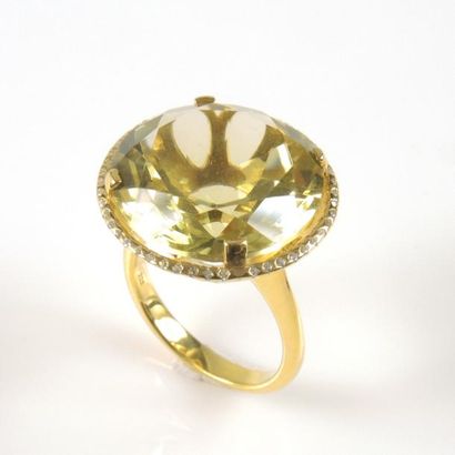 BAGUE QUARTZ LEMON
Bague en argent doré 925/°°...
