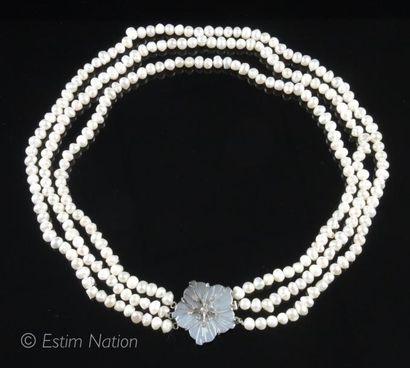 COLLIER 3 RANGS PERLES
Collier à 3 rangs...