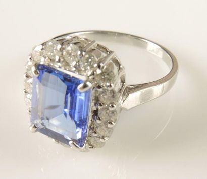 BAGUE TANZANITE DIAMANTS
Bague marguerite...