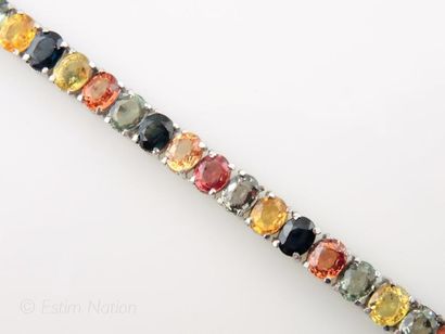 BRACELET SAPHIRS
Bracelet articulé en argent...