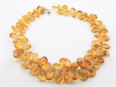 COLLIER CITRINES
Collier en chute composé...