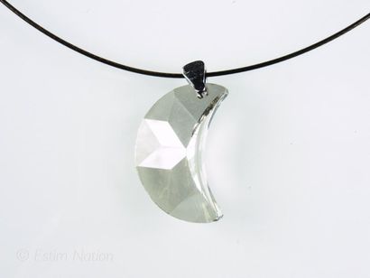 COLLIER PENDENTIF CRISTAL
Collier ras de...