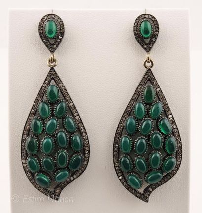BOUCLES D'OREILLES DIAMANTS ONYX VERTS
Paire...