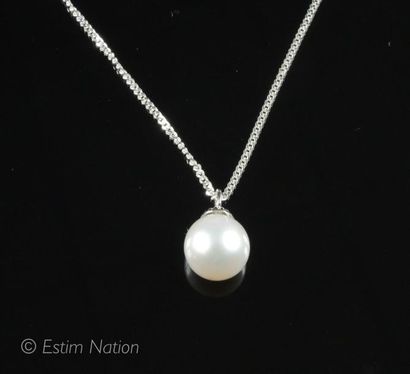 COLLIER PERLE
Collier en argent 925/°° retenant...