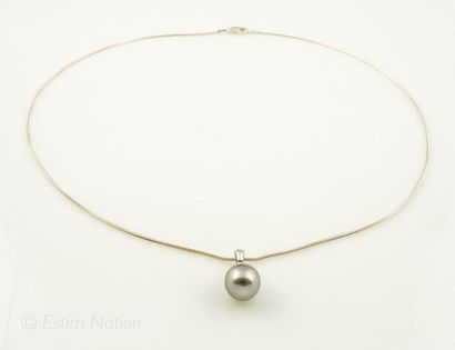COLLIER PERLE TAHITI
Collier en argent 925/°°...