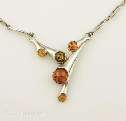 COLLIER AMBRE
Collier en argent 925/°° maille...