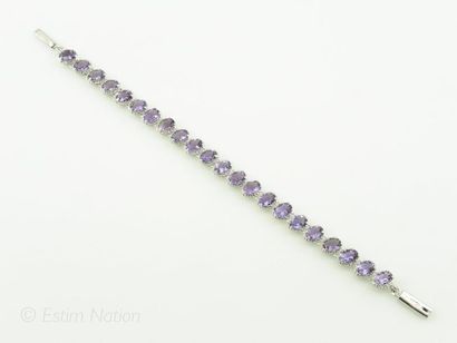 BRACELET AMETHYSTES
Bracelet articulé en...