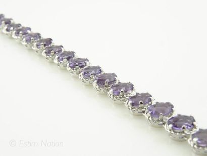 BRACELET AMETHYSTES
Bracelet articulé en...