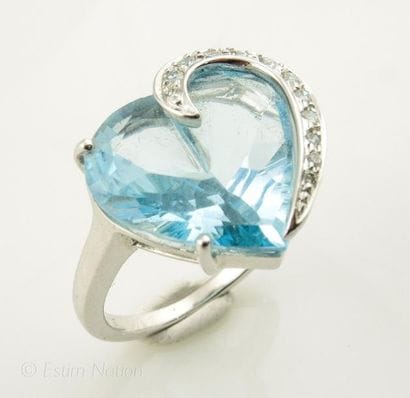 BAGUE TOPAZE DIAMANTS
Bague en or 18K 750/°°...