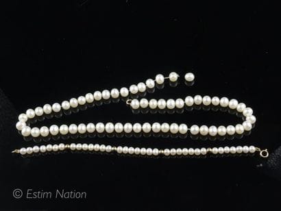BRACELET ET COLLIER EN PERLES D'EAU DOUCE
Bracelet...