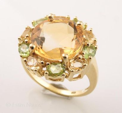 BAGUE CITRINES PERIDOTS
Bague marguerite...