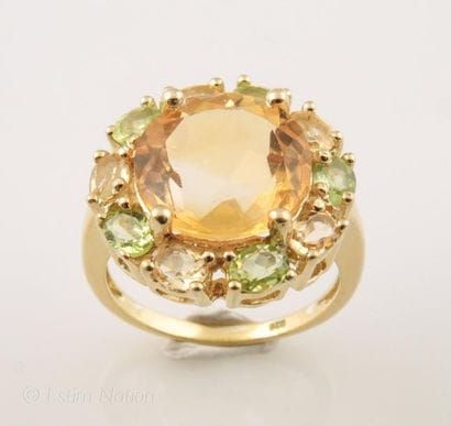 BAGUE CITRINES PERIDOTS
Bague marguerite...