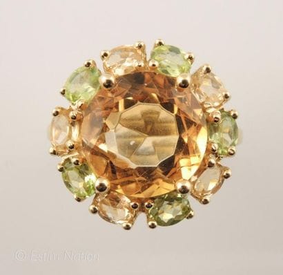 BAGUE CITRINES PERIDOTS
Bague marguerite...