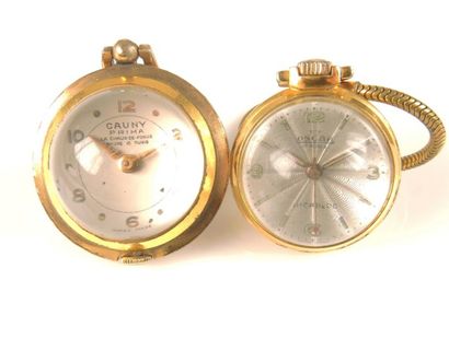 DEUX PORTE CLÉS MONTRES CAUNY PRIMA ET OSCAR
Deux...