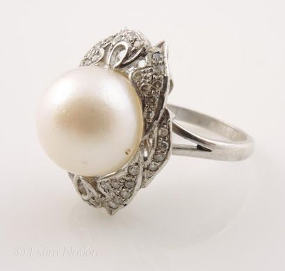 BAGUE PERLE DIAMANTS
Bague en argent 925/°°...