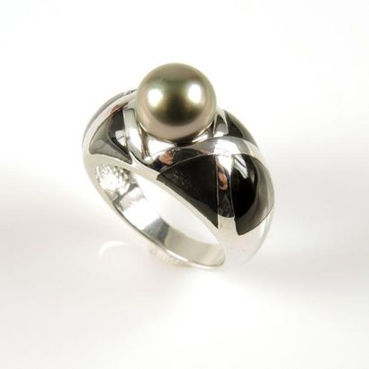 BAGUE PERLE TAHITI NACRE
Bague en argent...